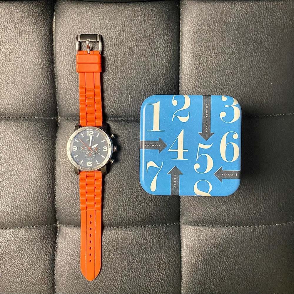 Limited edition of Fossil Orange Watch  in excellent condition needs battery 🪫